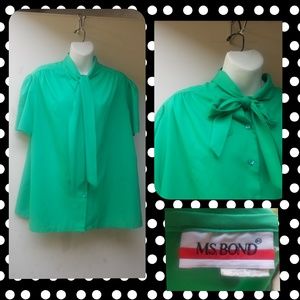 Plus Vtg 80s Green Blouse with Neck Tie.